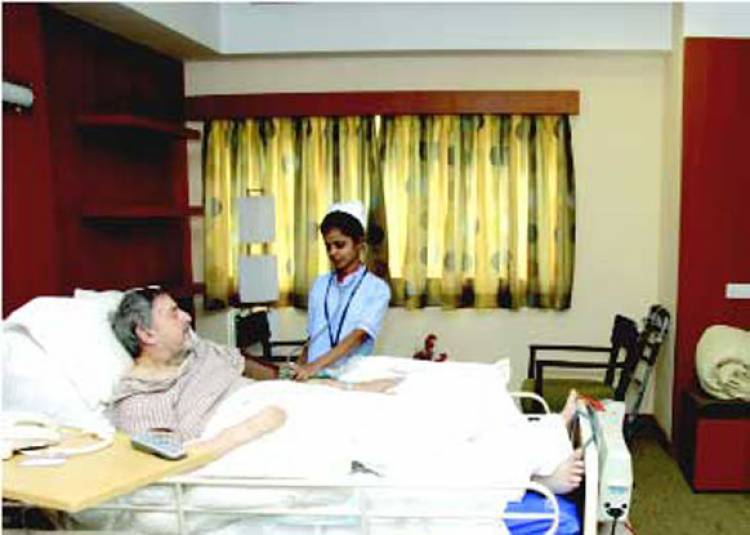इस वजह से भारत में बढ़ रही है विदेशी मरीजों की भीड़