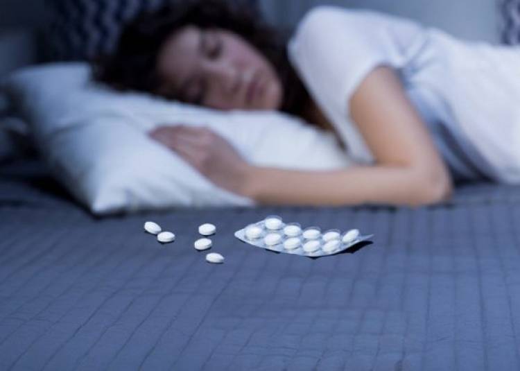 रोज नींद की दवा खा रहे हैं तो जान लें उनके साइड इफ़ेक्ट के बारे में पूरी जानकारी 