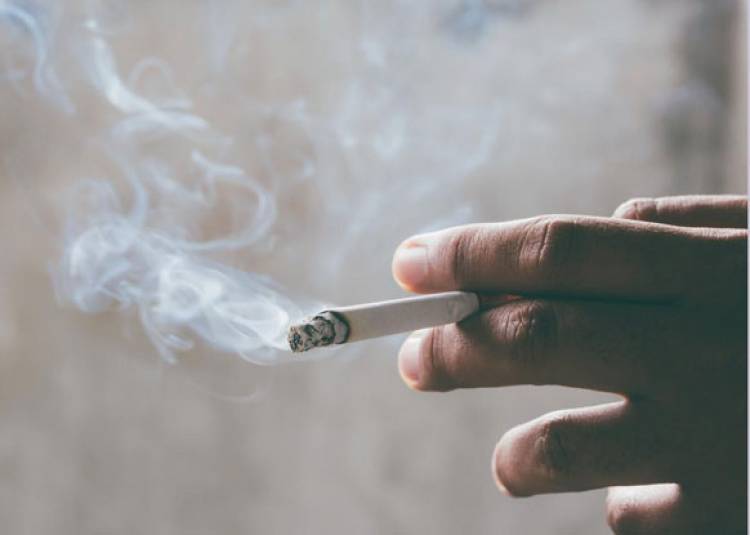 डायबिटीज से जुड़ी जटिलताओं को दोगुना कर देता है धूम्रपान