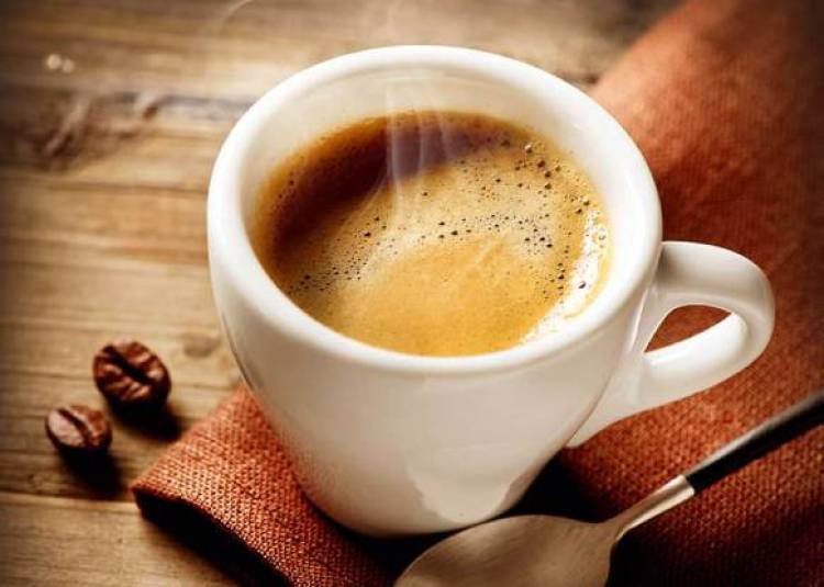 रोजना 3 से 4 कप कॉफी कर सकती है मौत के खतरे से दूर