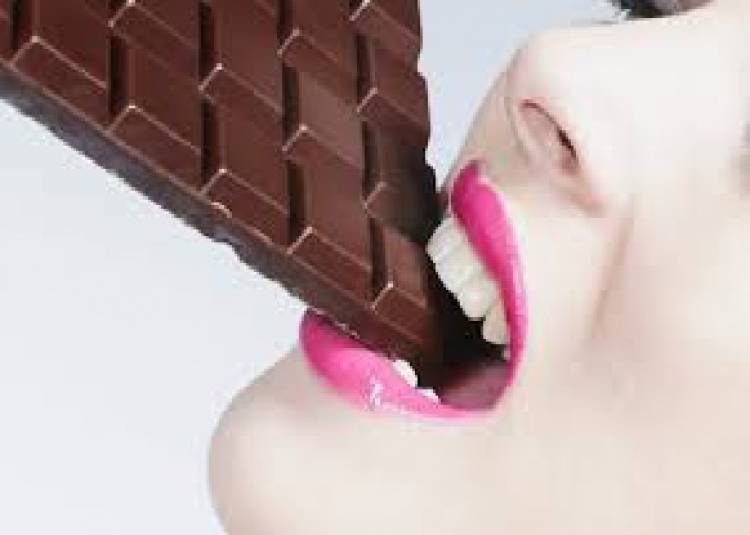 डिप्रेशन और तनाव को मिटाना है तो खाइए चॉकलेट, जानें और क्या-क्या होते हैं फायदे