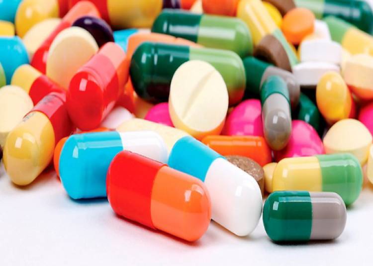 Corona Virus: सरकार लगा सकती है 12 दवाओं के निर्यात पर पाबंदी