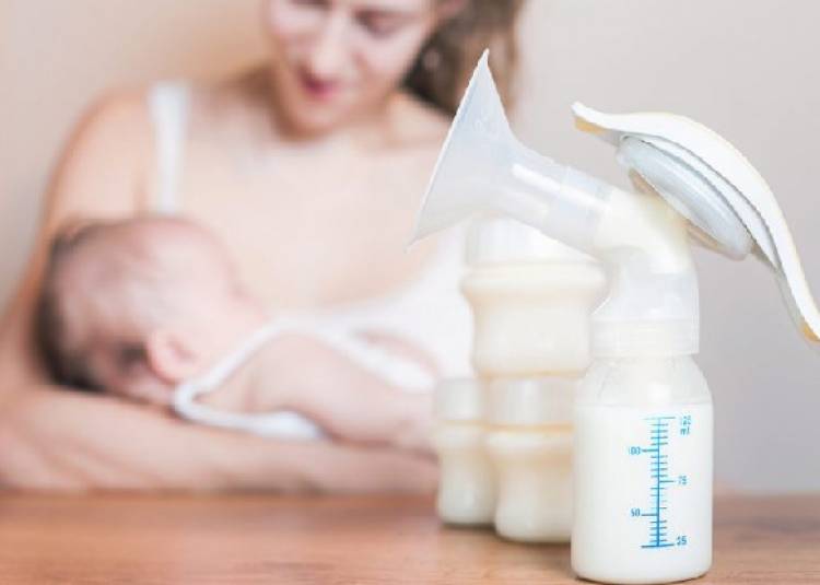 मां के दूध में मौजूद फैट बच्चे के लिए होता है बेहद फायदेमंद, जानें कैसे बढ़ाएं ब्रेस्टमिल्क में फैट