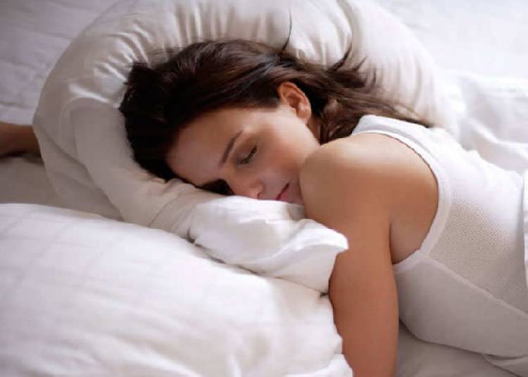महिलाओं को पुरुषों से ज्यादा देर तक सोने की जरूरत क्यों होती है? जानिए