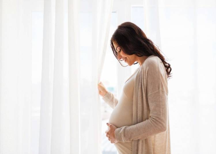 कोरोना के कारण गर्भवती महिलाओं को खास खतरा, बचने के लिए इन बातों का रखें ध्यान
