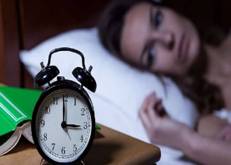 अधूरी नींद के कारण बढ़ सकता है दिल का दौरा, वज़न बढ़ना जैसी कई बीमारियों का खतरा: शोध