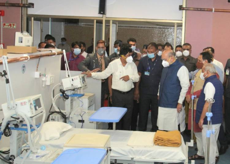 अमित शाह ने अहमदाबाद में शुरू किया 900 बेड का अस्पताल, हालात का लिया जायजा